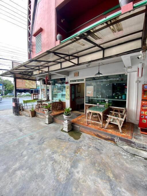 Ratanawong Place 823 Bangkok Luaran gambar